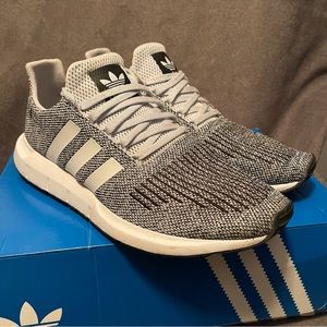 Adidas Swift Run Grey